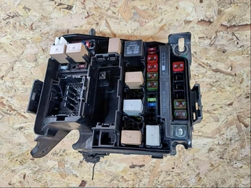 Kia Ceed JD (2012-2018) 1.6Crdi Diesel Biztosíték Tábla 