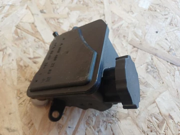 Mercedes C W204 (2007-2011) 3.0 V6 Cdi Diesel Szervó Olaj Tartály 