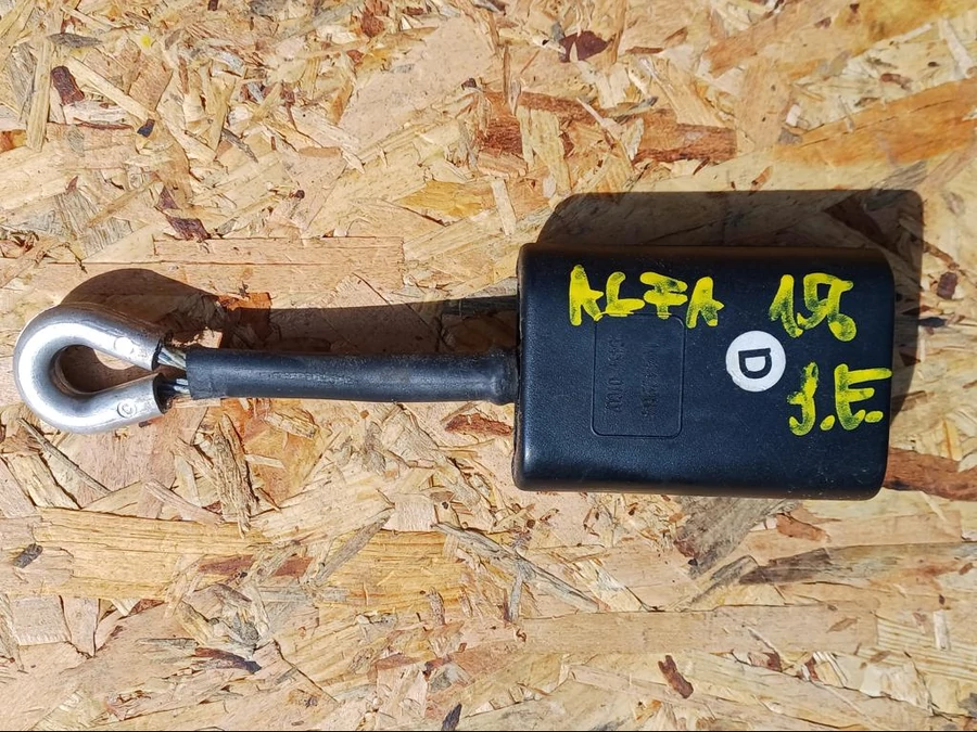 Alfa Romeo 156 (1997-2005) Jobb Első Ülés Biztonsági Öv Csat 