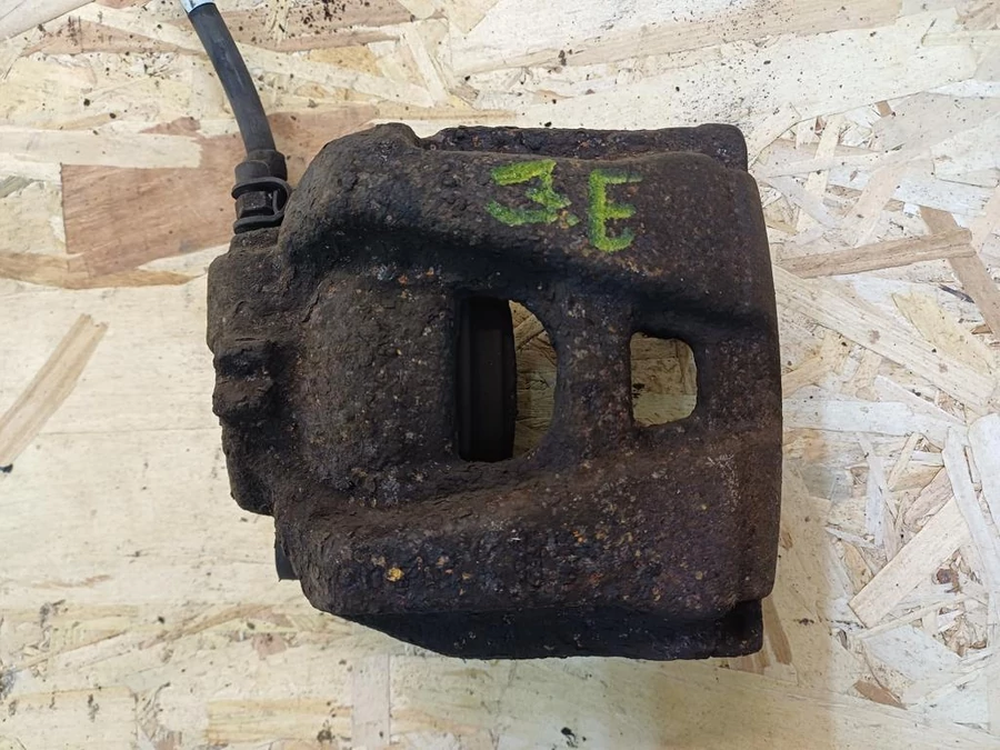 Audi A4 B8 (2008-2015) 2.0Tdi Diesel Jobb Első Féknyereg Munkahengerrel 