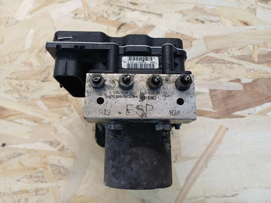 Audi A4 B8 (2008-2015) ABS Kocka 