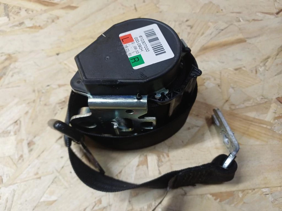 Audi A4 B8 (2008-2015) Hátsó Biztonsági Öv Jobb/Bal 