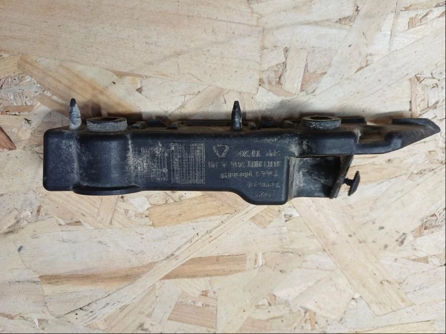 Audi A5 (2007-2017) Jobb Első Lökhárító Tartó 