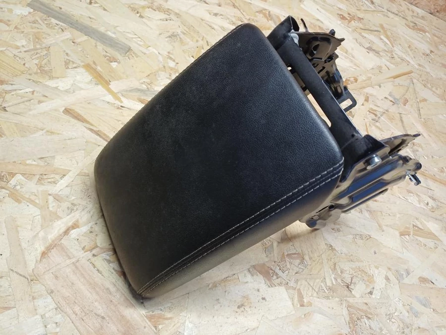 Audi A5 (2007-2013) Bőr Könyöklő 