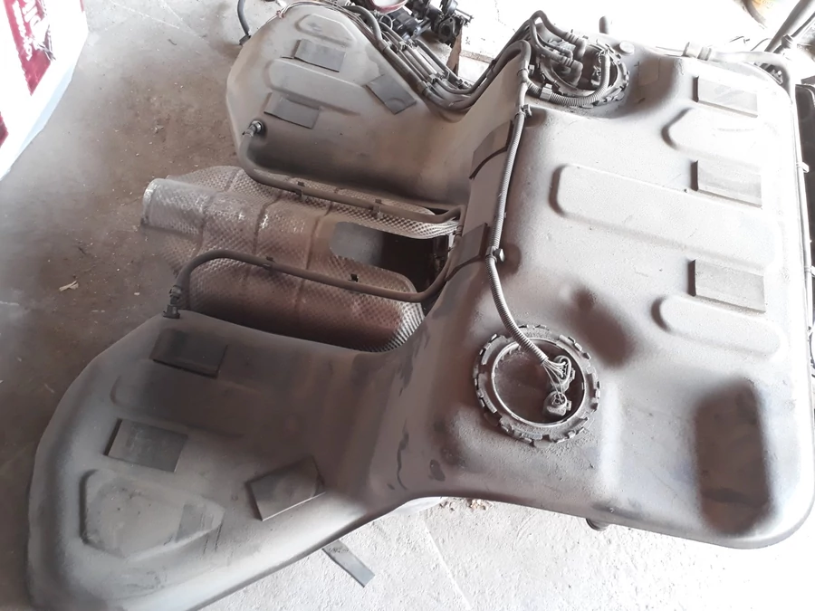 Audi A8 D3 (2002-2009) 4.0Tdi V8  Diesel  Üzemanyag Tank+ Szivattyúk