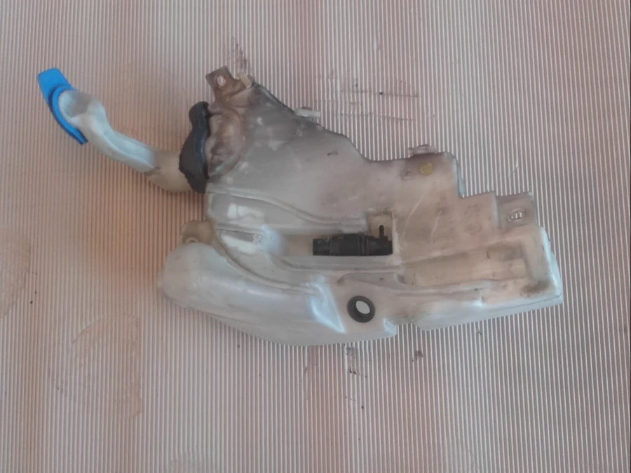 Audi A8 D3  (2002-2009) Ablakmosótartály