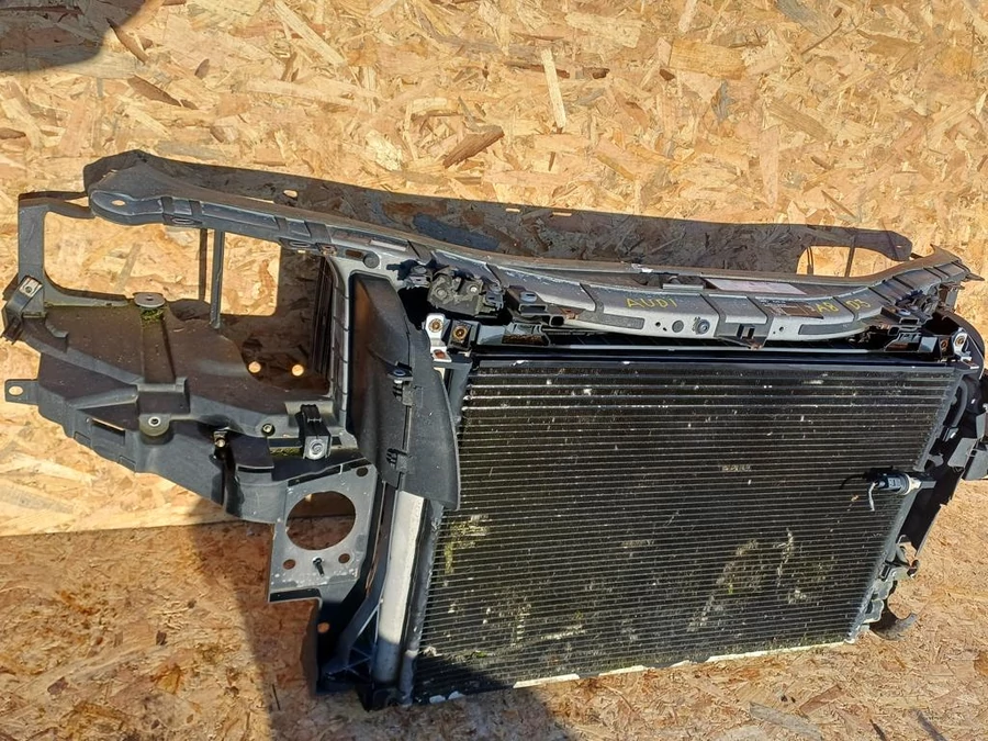 Audi A8 D3 (2002-2009) 3.7 V8 Benzines Homlokfal Vízhűtő Ventilátor 