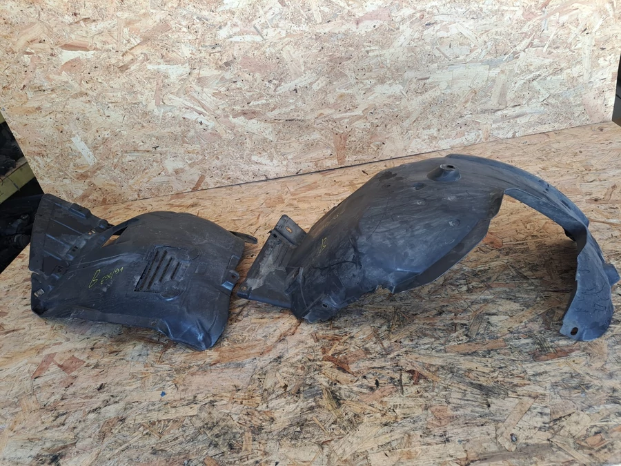 BMW 3 E90/91 (2007-2013)  Bal első Első Dobbetét (Kerékjárati, Műanyag)