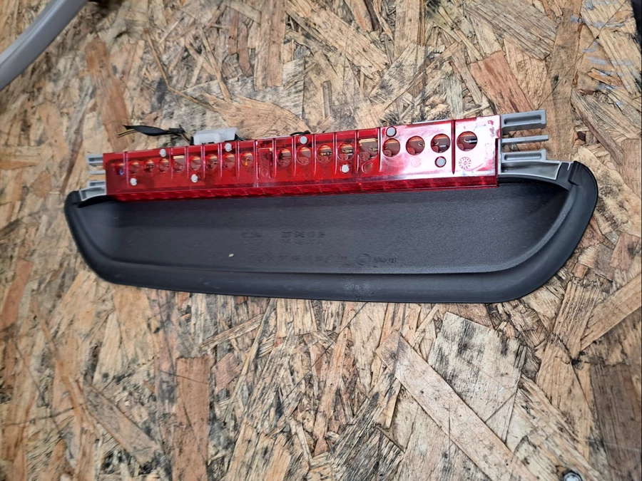 BMW 3 E90 (2007-2013)  Sedán Pótkéklámpa