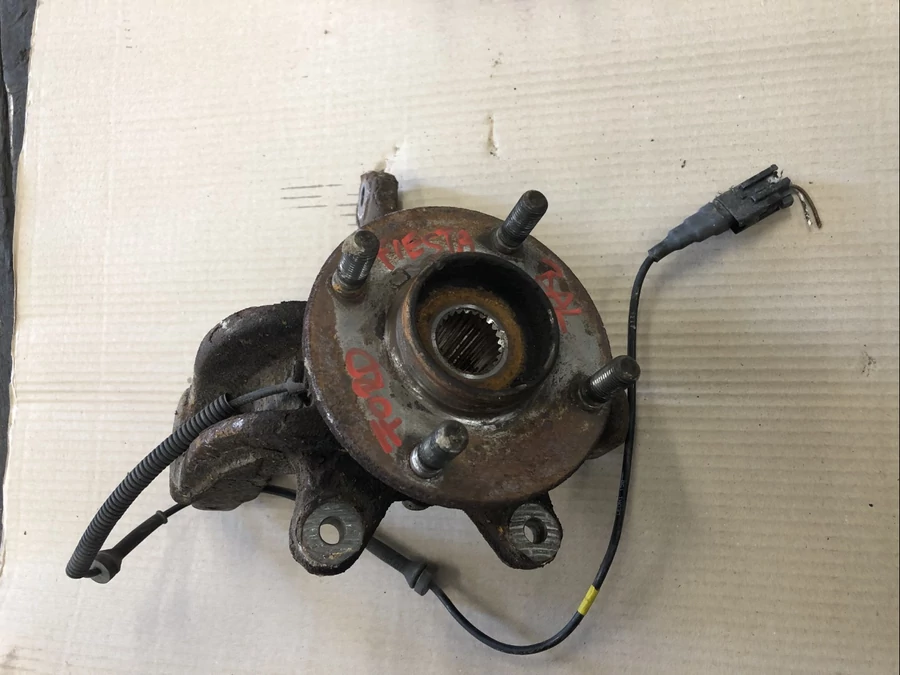 Ford Fiesta Mk5 (2001-2008) 1.3 Benzines  Bal Első Csonkállvány