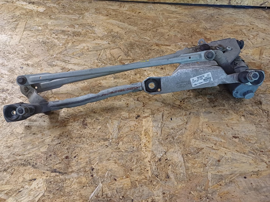 Ford Fiesta MK6 (2008-2017)  Első Ablaktörlő Szerkezet Motorral