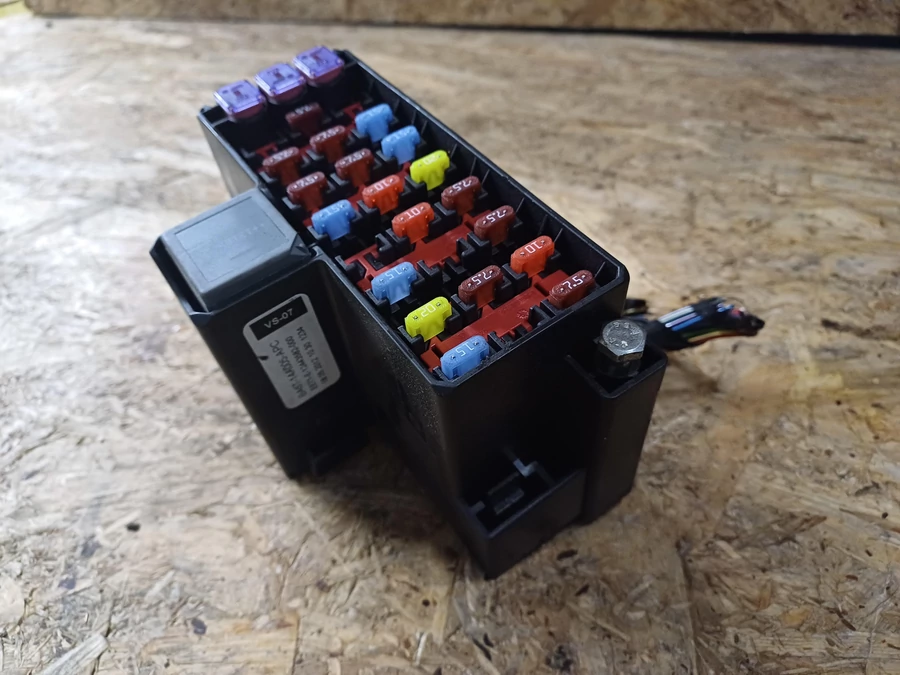 Ford Fiesta MK6 (2008-2017)  1.4Tdci Diesel Biztosíték Tábla 