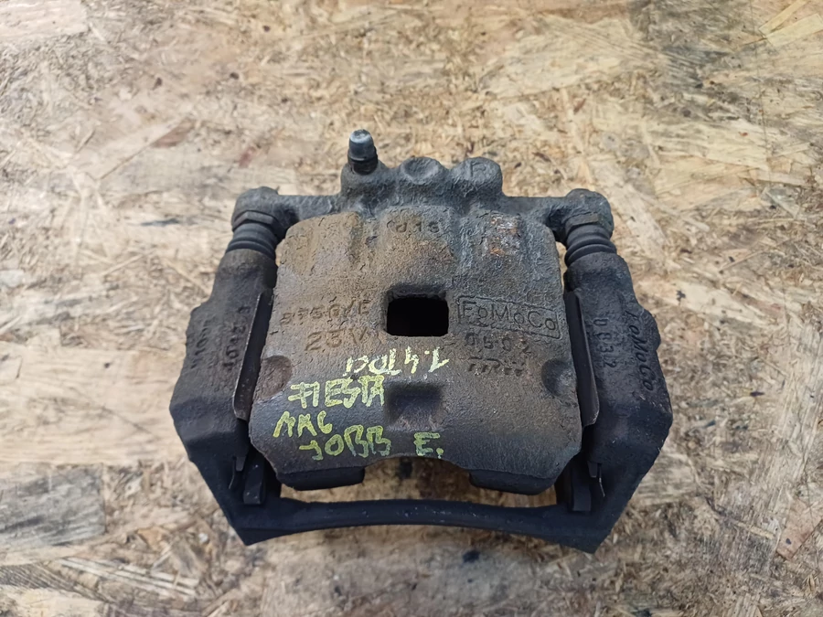 Ford Fiesta MK6 (2008-2017)  1.4Tdci Diesel Jobb Első Féknyereg 