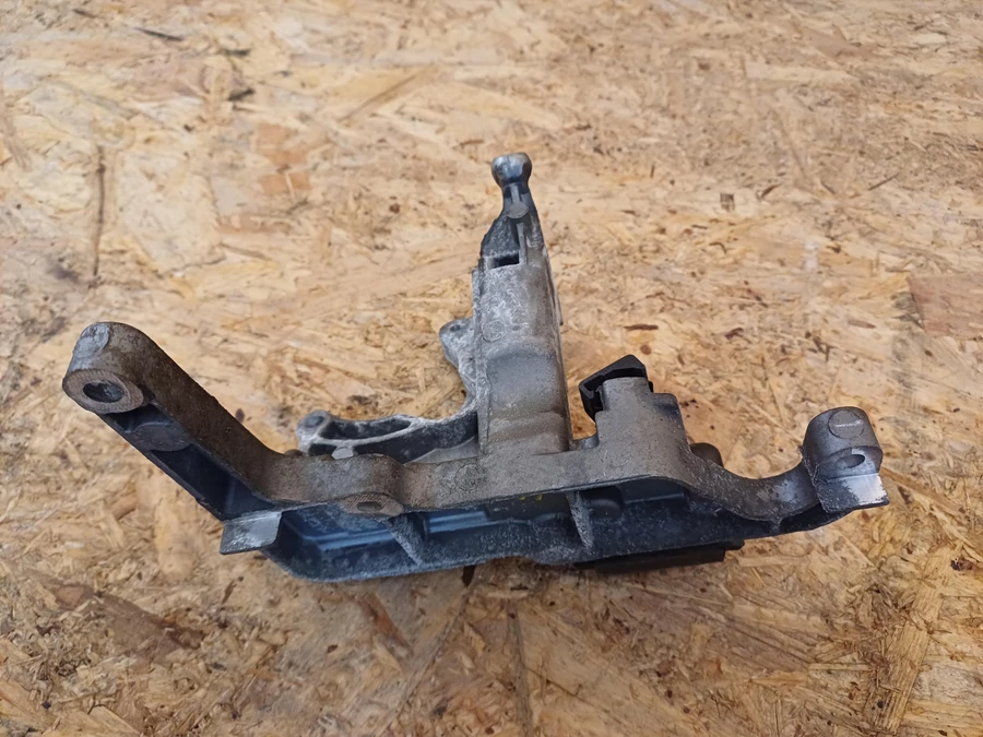 Ford Fiesta MK6 (2008-2017)  1.4Tdci Diesel Nagynyomású Szivattyú Tartó Konzol 