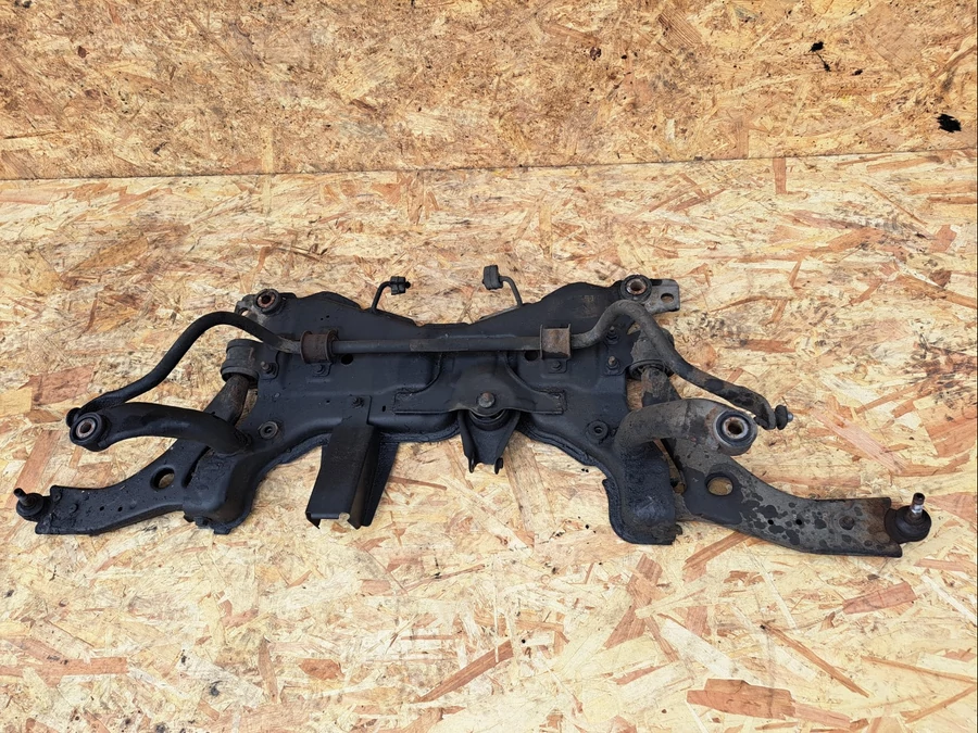 Ford Focus C Max (2003-2010) 1.6Tdci Diesel Első  Bölcső