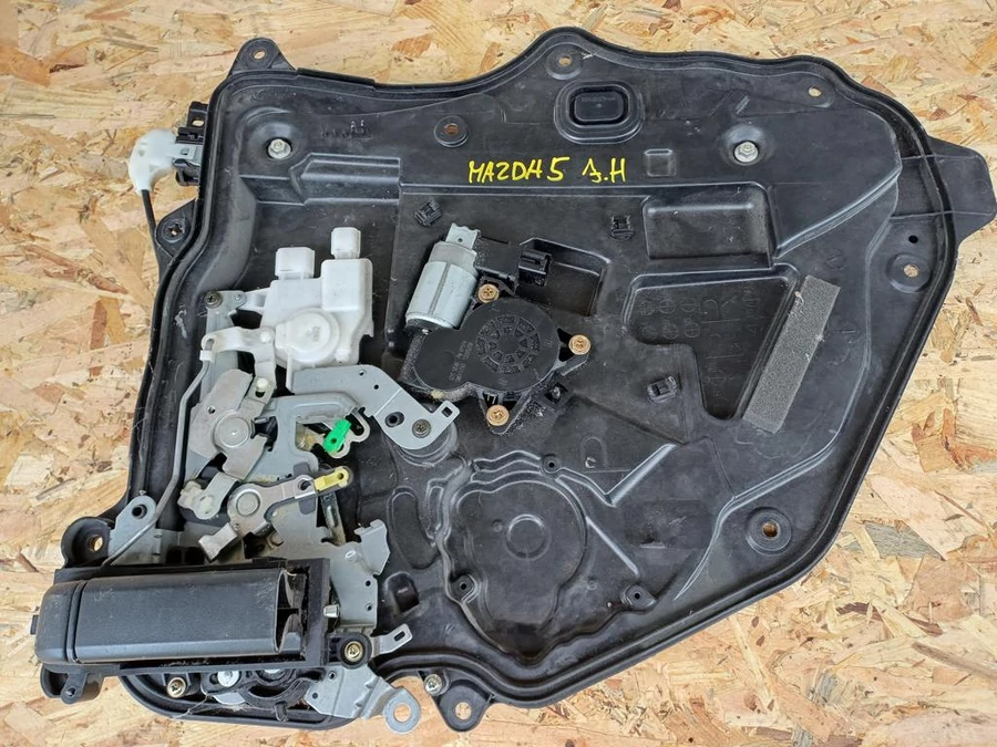 Mazda 5 (2005-2010) Jobb Hátsó Ajtó Ablakemelő Szerkezet Központizárral 