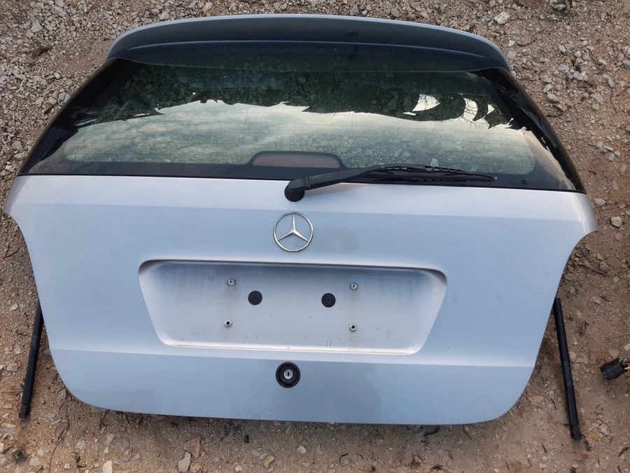 Mercedes A W168  (1997-2004) Csomagtérajtó