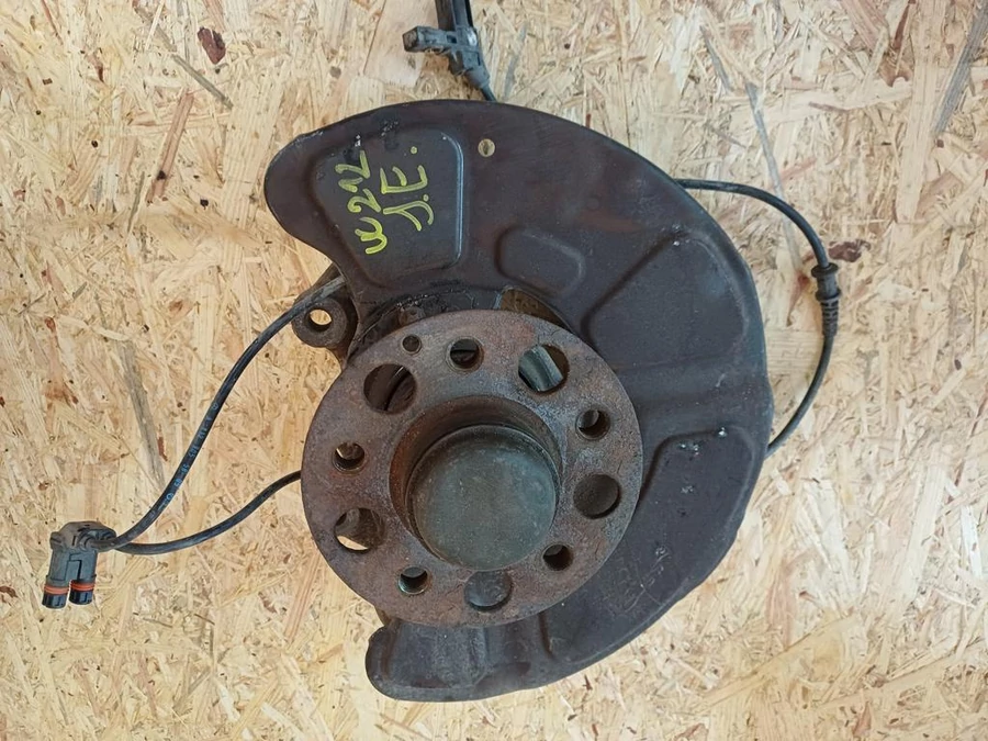 Mercedes E Class W212 (2009-2016) Jobb Első Csonkállvány Kerékaggyal 