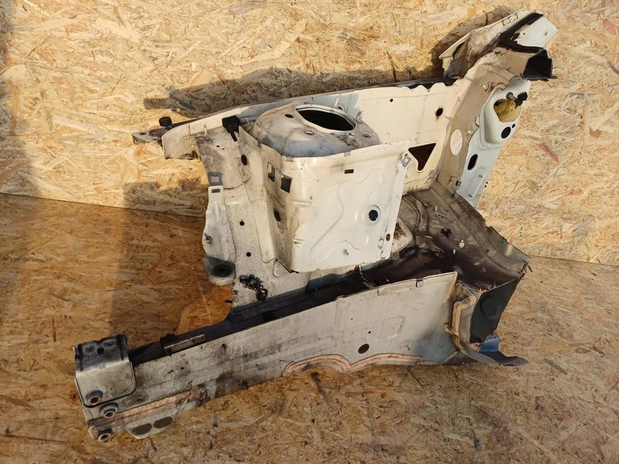 Mercedes E Class W212 (2009-2016) Jobb Első Nyúlvány 