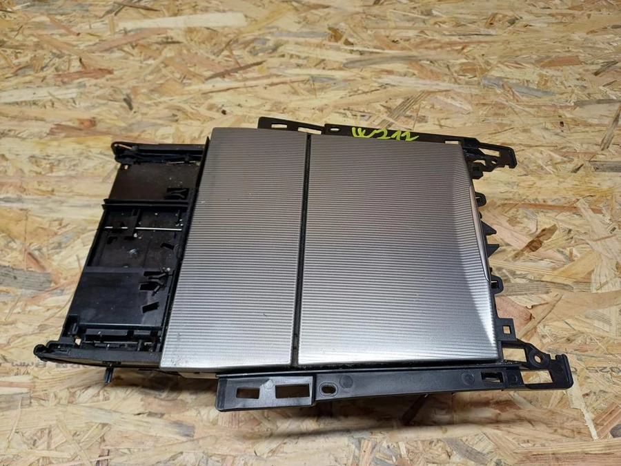 Mercedes E Class W212 (2009-2016) Középső Tároló 