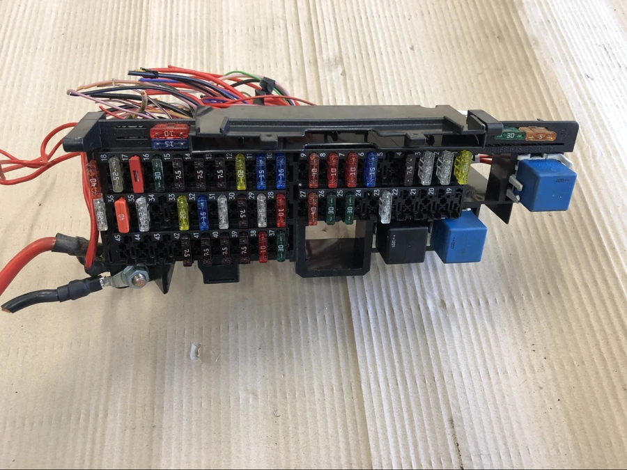 Mercedes Vaneo W414 (2001-2005)  1.7Cdti Biztosíték Tábla