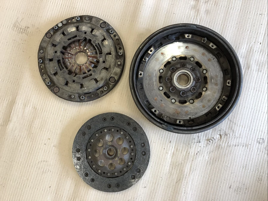 Mercedes Vaneo W414 (2001-2005)  1.7Cdi Kettős Tömegű Lendkerék Kuplunggal