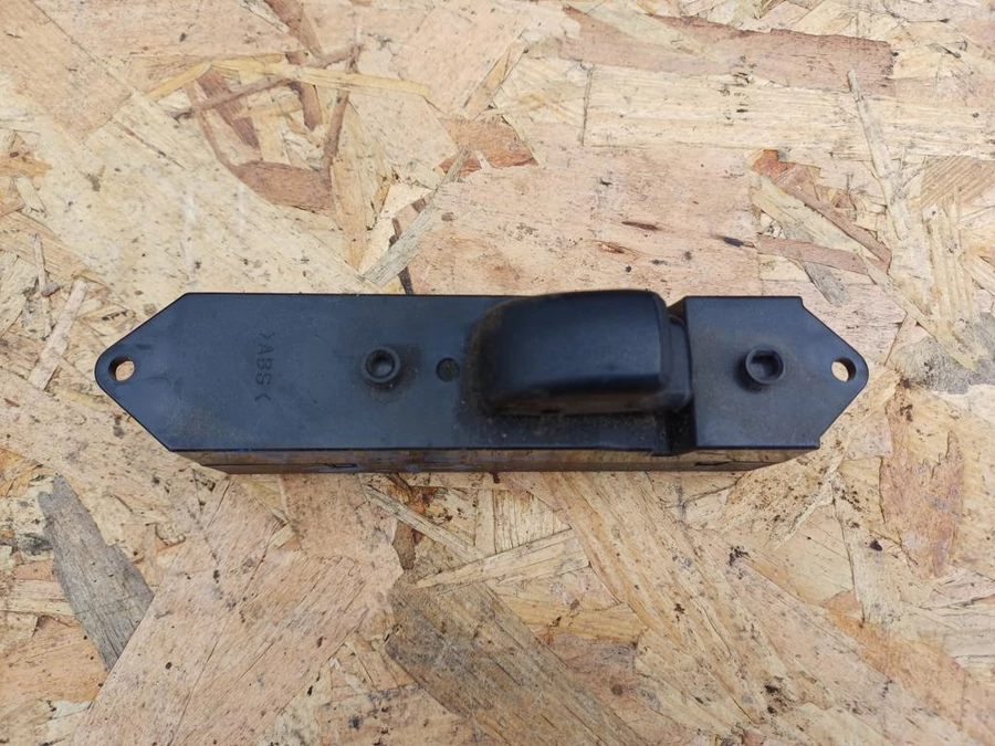 Mitsubishi Pajero (1996-2001) Bal Hátsó Ajtó Ablakemelő Kapcsoló 