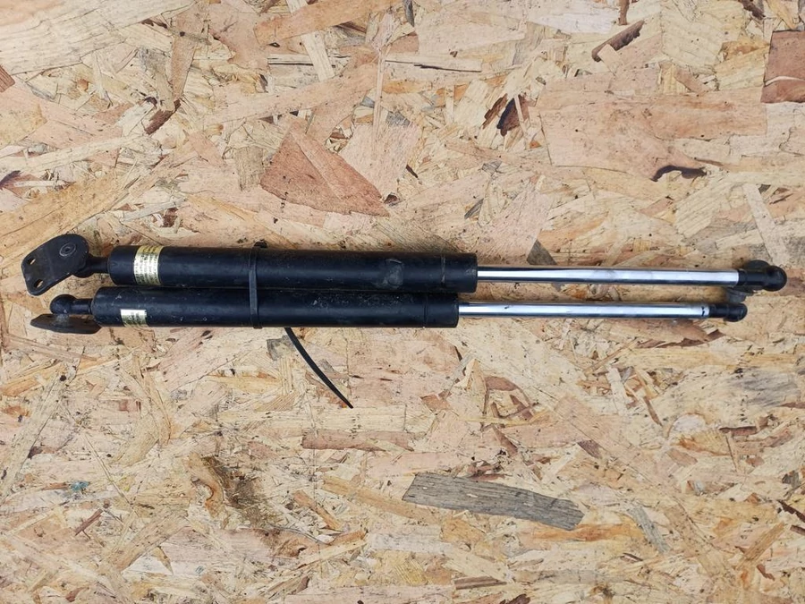 Mitsubishi Pajero (1996-2001) Csomagtérajtó Kitámasztó Teleszkóp Pár