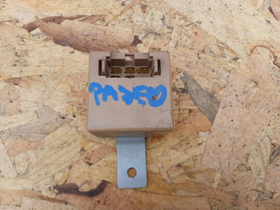 Mitsubishi Pajero (1996-2001) Olaj Szint Relé