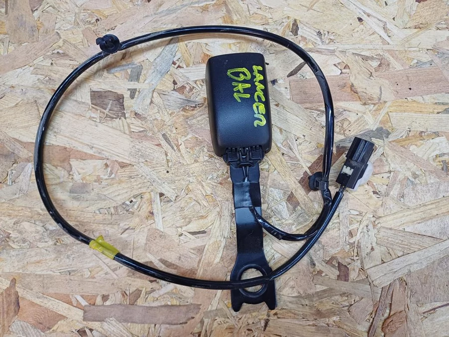 Mitsubishi Lancer VIII (2008-2017) Bal Első Ülés Biztonsági Öv Csat 