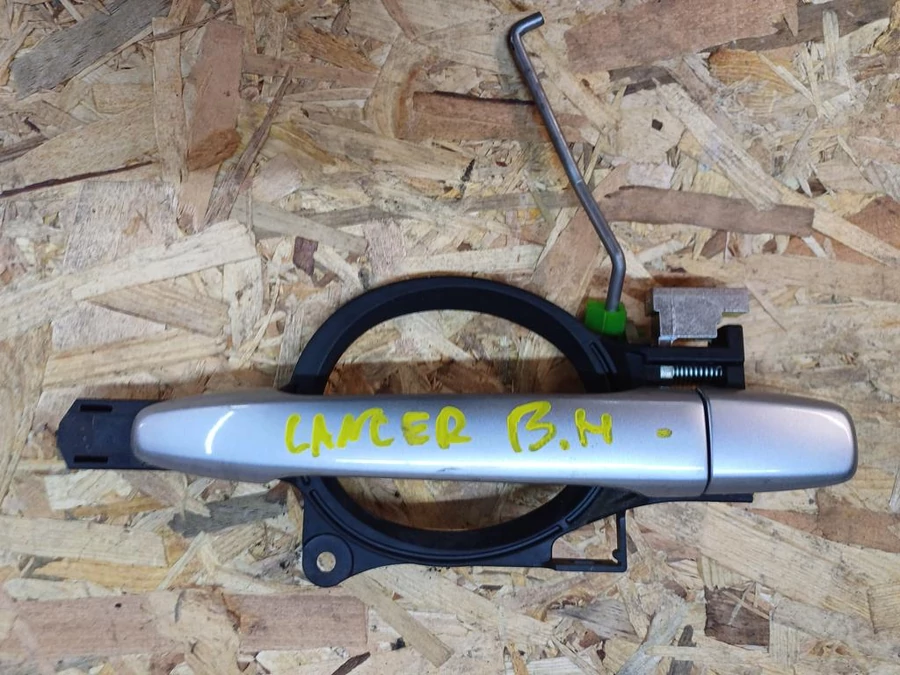 Mitsubishi Lancer VIII (2008-2017) Bal Hátsó Ajtó Külső Kilincs 