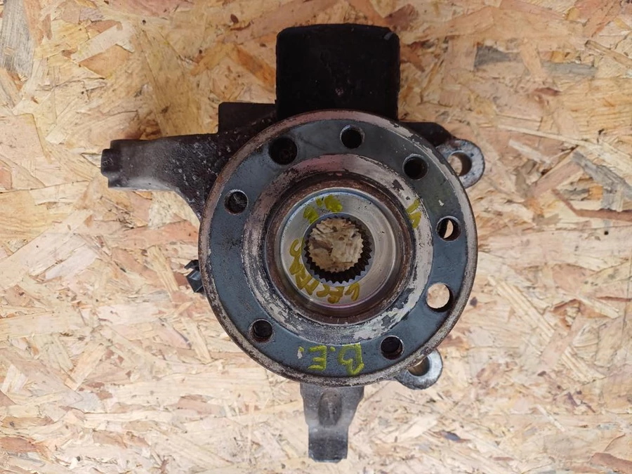 Opel Vectra C (2002-2009)  2.2 Benzines Bal Első Csonkállvány Kerékaggyal 