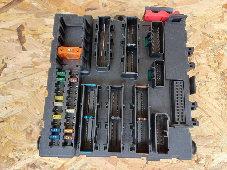 Opel Vectra C (2002-2009)  Biztosíték Tábla 