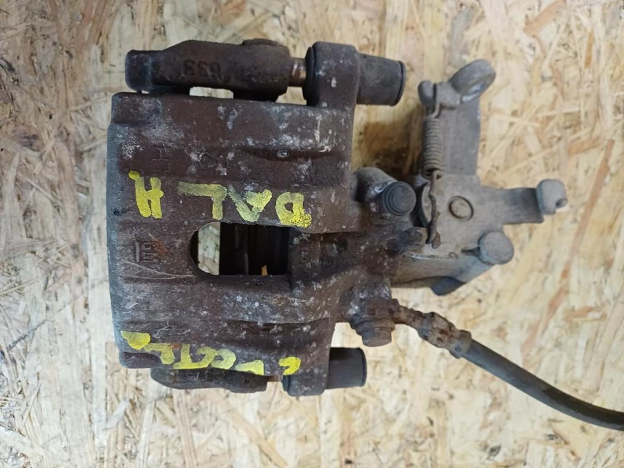 Opel Vectra C (2002-2009)  Bal Hátsó Féknyereg Munkahengerrel 