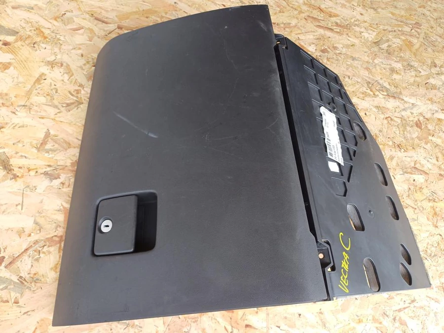 Opel Vectra C (2002-2009)   Kesztyűtartó