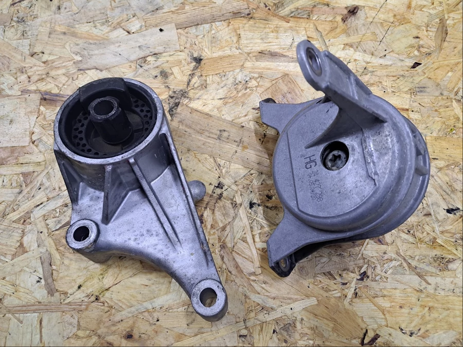 Opel Astra H (2004-2009) 1.7Cdti Diesel Motortartóbak  Pár Új