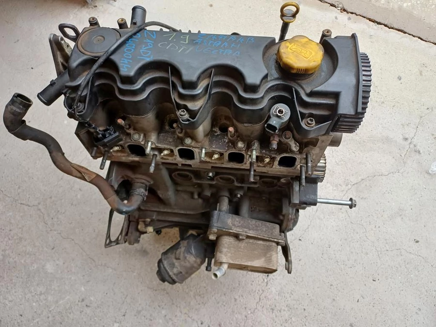 Opel Astra H (2004-2009) 1.9Cdti Diesel Motor Fűzött Blokk Hengerfejjel