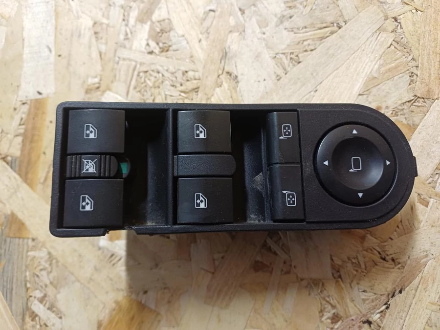 Opel Astra H (2004-2009) Bal Első Ablakamelő Kapcosló 