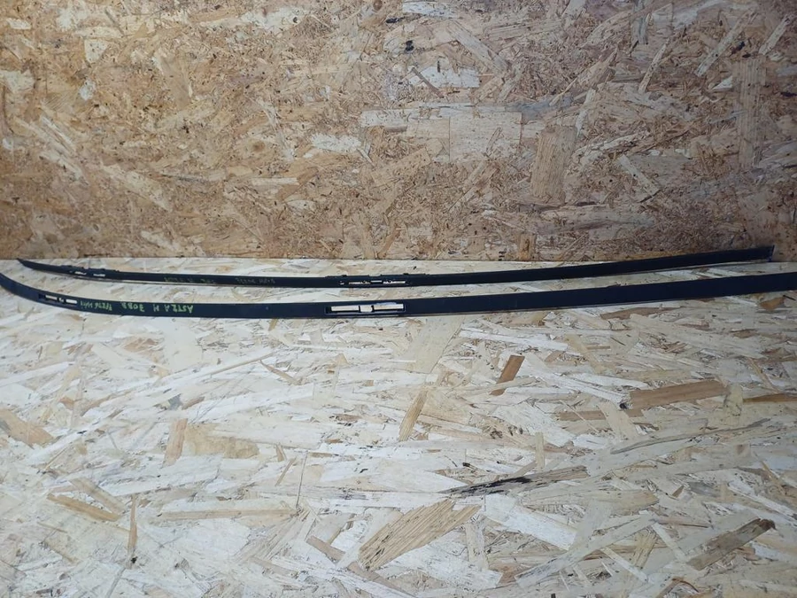 Opel Astra H (2004-2009) Tető Díszléc Pár