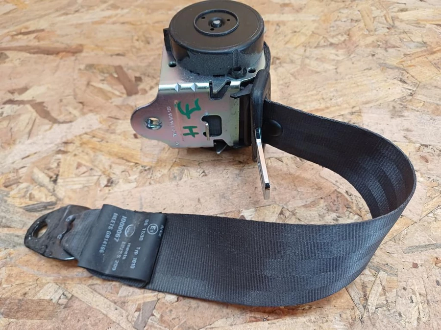 Opel Astra J (2009-2015) Jobb Hátsó Biztonsági Öv