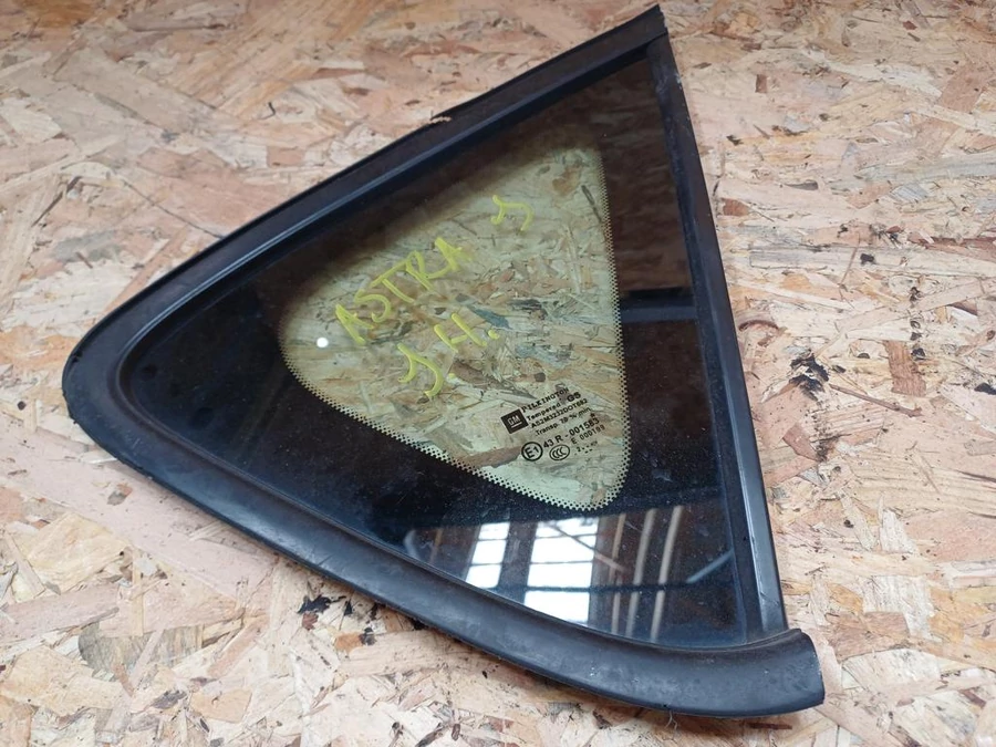 Opel Astra J (2009-2015) Jobb Hátsó Üveg 