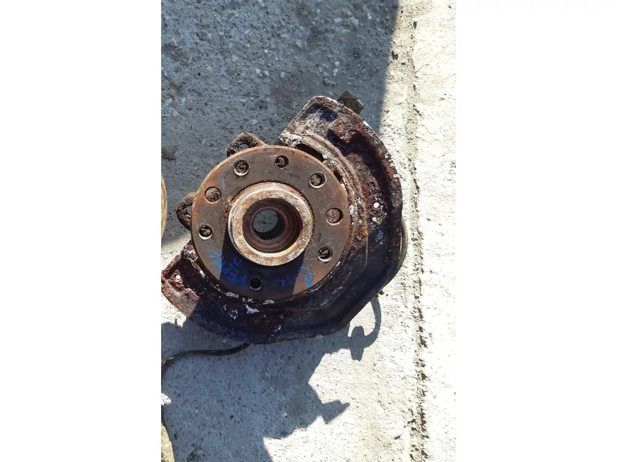 Opel Vectra B (1997-2002) 1.6 16V Benzines Bal Első Csonkállvány Kerékaggyal