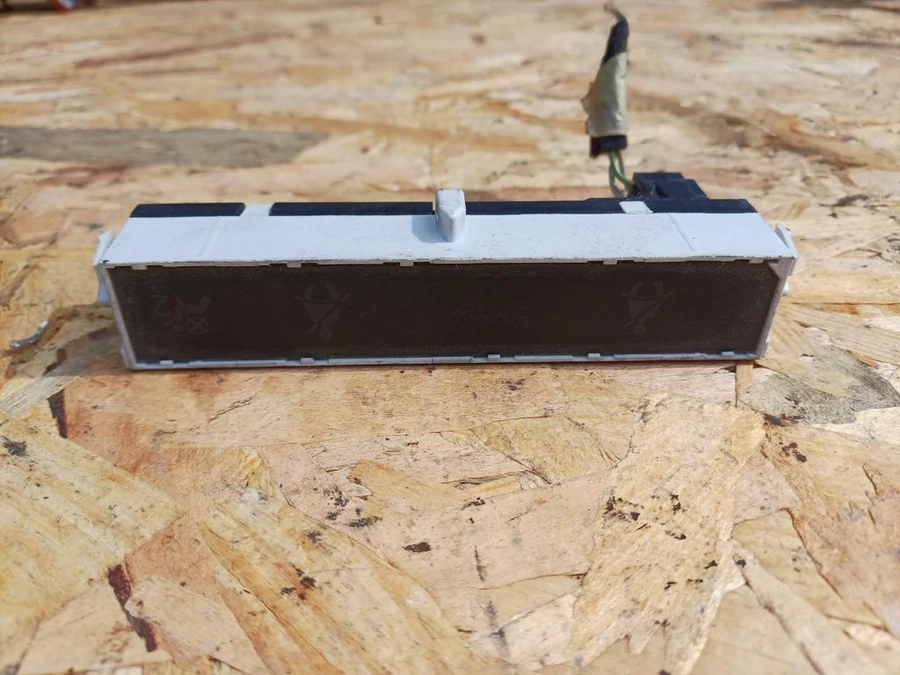 Peugeot 207CC (2007-2013) Kijelző