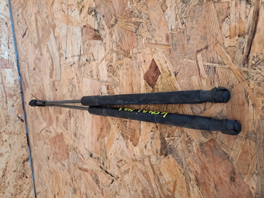 Renault Megane Kombi  III (2008-2015) Csomagtérajtó Kitámasztó  Teleszkóp Pár