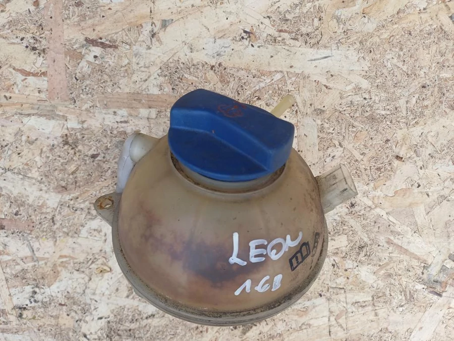 Seat Leon (1999-2006) Kiegyenlítő Tartály 