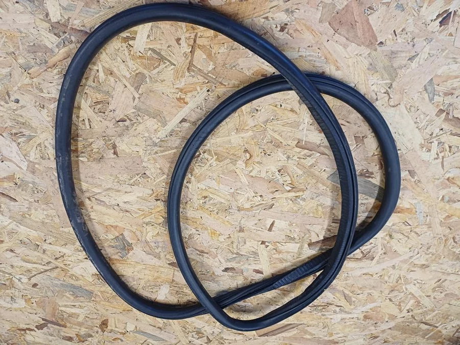 Skoda Octavia II (2006-2013) Jobb Első Ajtókéder Gumi