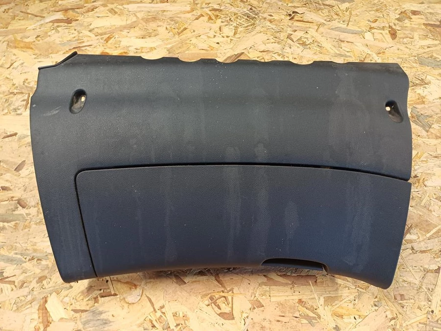 Skoda Octavia II (2006-2013) Kesztyűtartó 