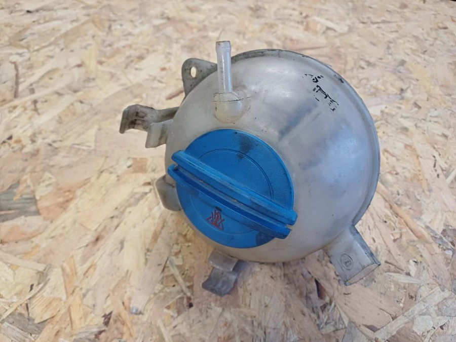 Skoda Octavia II (2006-2013) 1.9Tdi Diesel Kiegyenlítő Tartály