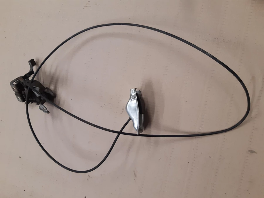 Suzuki Swift II  (1993-2003)  Motorháztető Nyító Bowden Karral