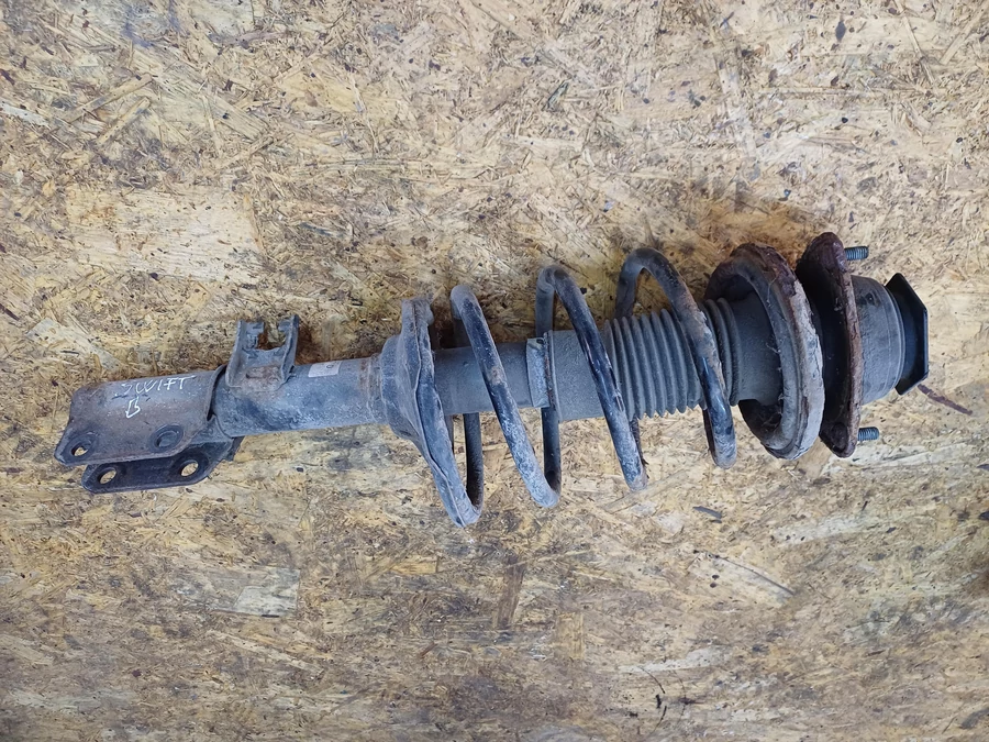 Suzuki Swift  II (1993-2003) 1.3 Benzines Bal Első Lengéscsillapító Rugóval